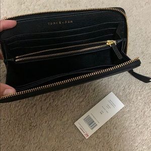 Tory Burch Bags - NWT Tory Burch Britten Zip Continental wallet Tory Burch Bags - NWT Tory Burch Britten Zip Continental wallet